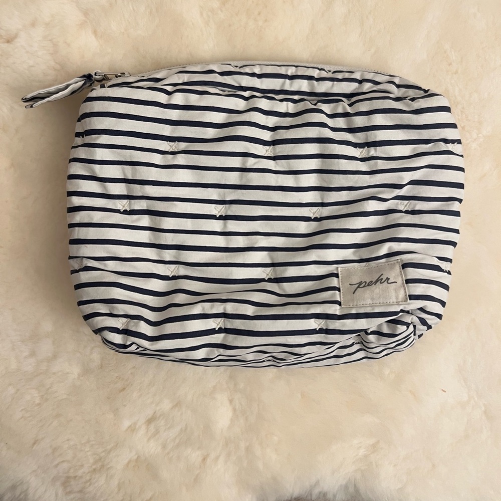 Pehr on the go pouch- stripes away ink blue